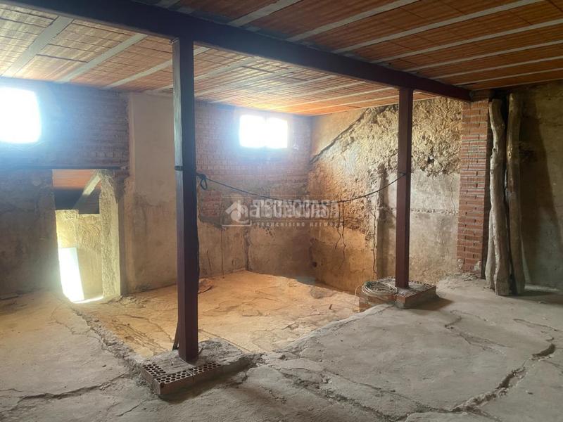 Foto 77e802a7-6148-4b22-a8c3-2e1474805f19. Doppelhaus mit parking in Fuentenovilla