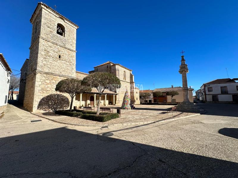 Foto be46eb5b-e8b5-4f2b-911d-b2f07b57b719. Doppelhaus mit parking in Fuentenovilla