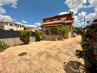 Maison à Mondéjar. Casa en venta en mondéjar