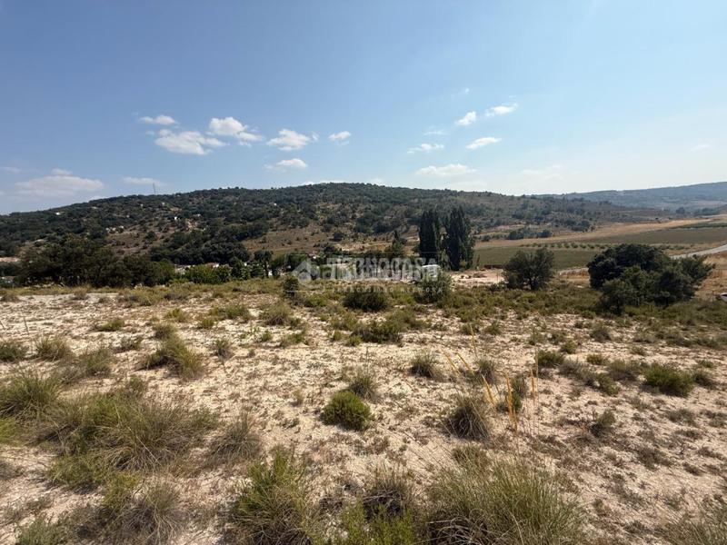 Foto decbf9bb-c5ad-4eba-b6cf-7cfa1d770be7. Terreno residenziale in Hontoba