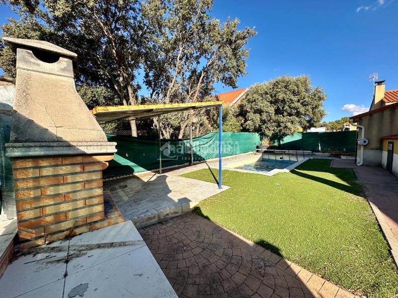 Foto 15a4643d-5d8e-4ae4-a0f5-dadd65a9eba1. House with heating parking in Pioz