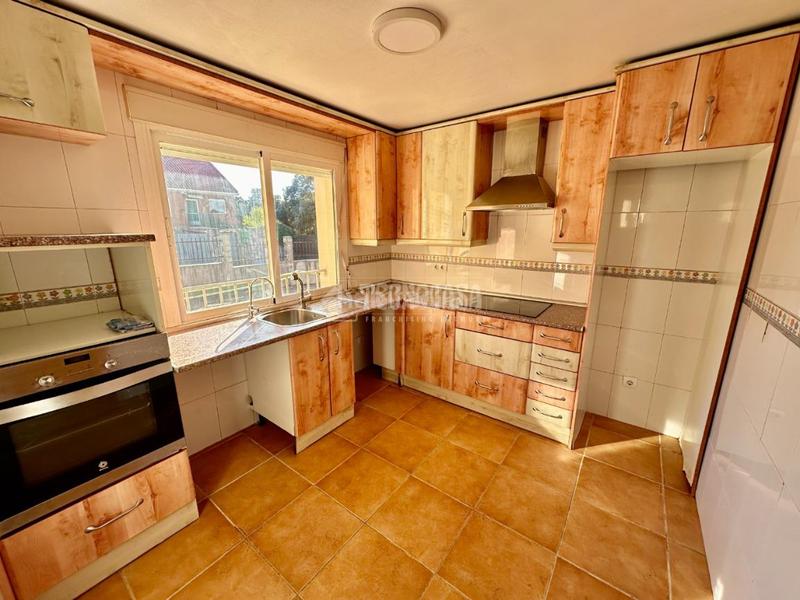 Foto 2b7b86df-3b74-4827-91c4-2b82b1aa9c06. House with heating parking in Pioz