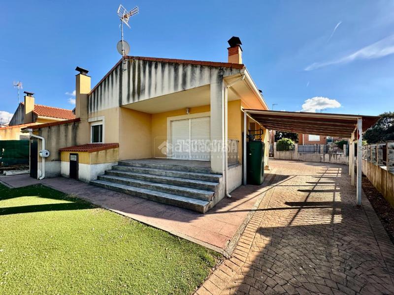 Foto 2fd90c32-601d-4b34-8331-2ef103c9f4bf. House with heating parking in Pioz