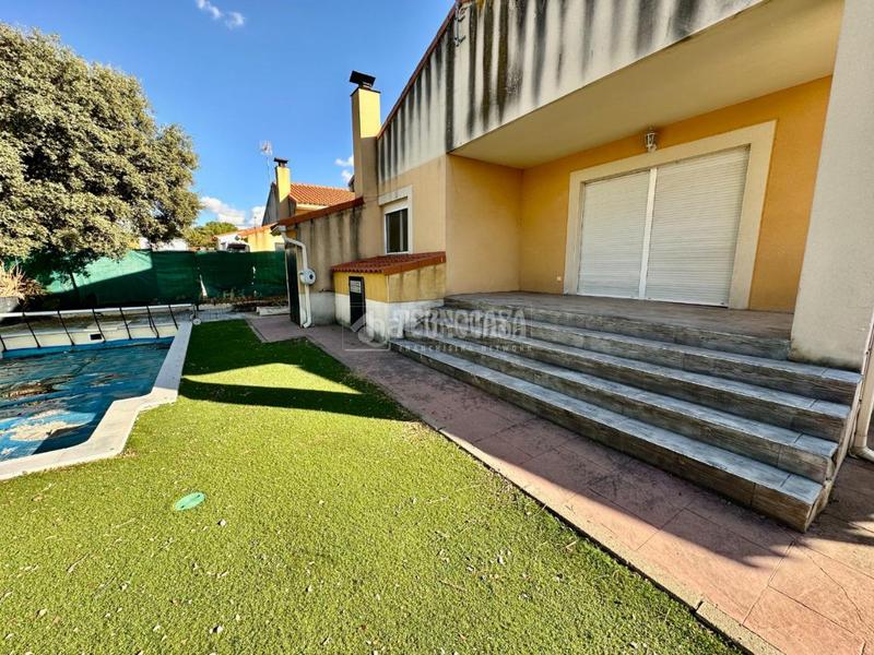 Foto 48aa0360-bd2b-4116-9bf1-b22a9e3860cd. House with heating parking in Pioz