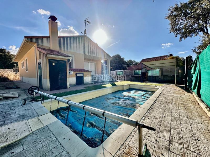 Foto fdf7de9c-40dd-4853-8302-a8c1459c14e4. House with heating parking in Pioz