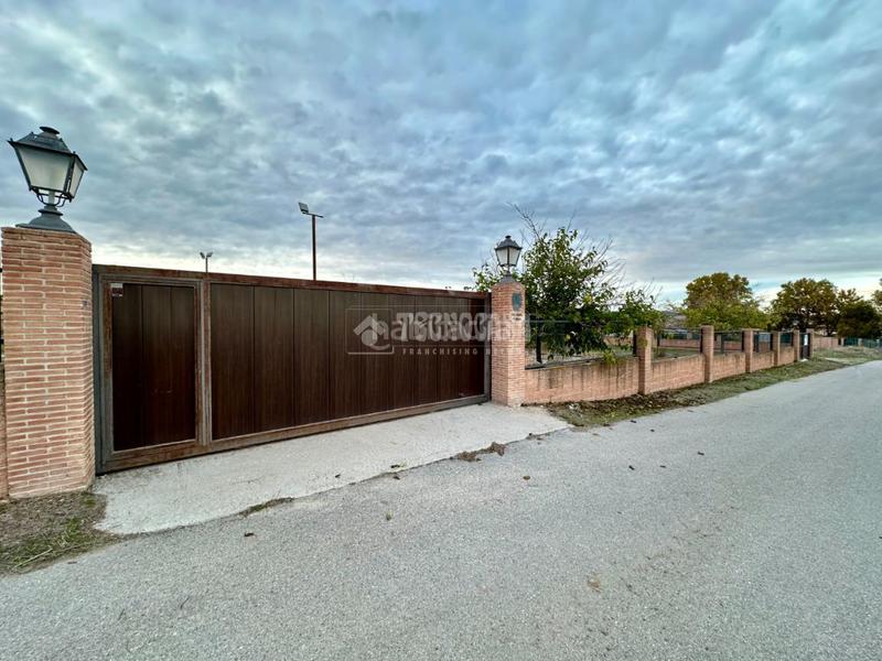 Foto 887bc444-b62c-40ee-8f05-ac105f7a07a3. Terreno residenziale in Yebra