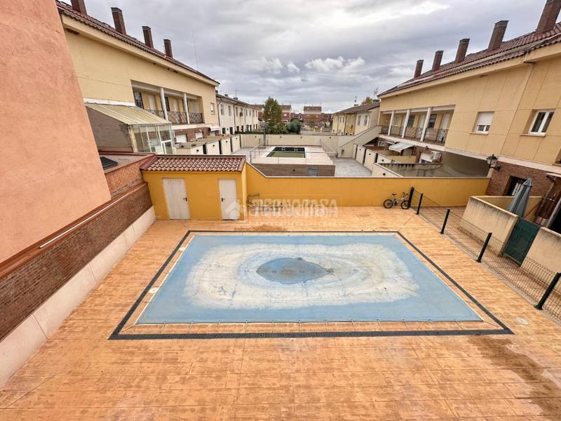 Foto efa9a9e6-9521-45b2-a2ce-e23691b167a3. Appartement avec parking piscine dans Pozo de Guadalajara
