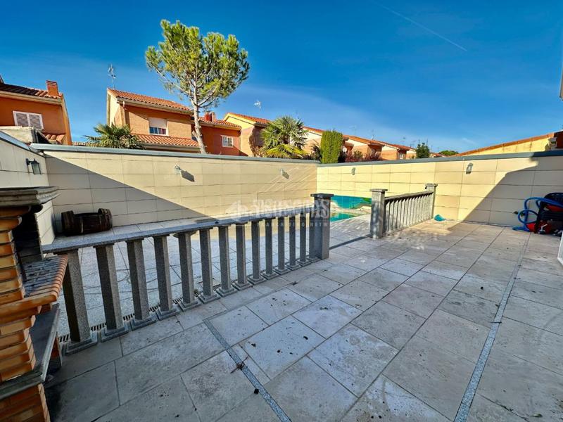 Foto 3f3e9894-5c50-4571-bdca-5fe3f7a5a8e2. Casa aparellada amb calefacció aparcament a Pozo de Guadalajara