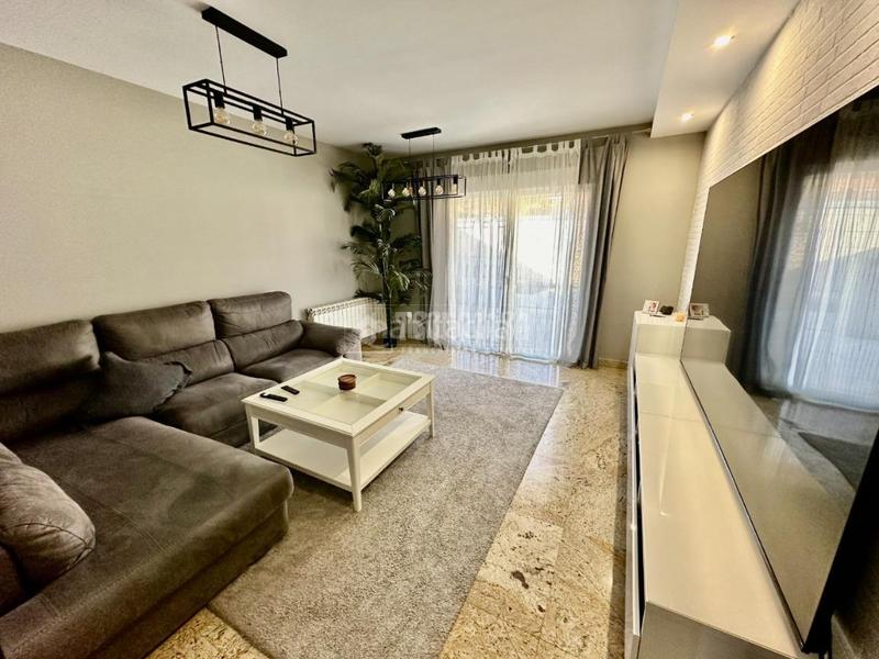 Foto 6f4516df-08e8-4316-b014-658e693b8e31. Casa aparellada amb calefacció aparcament a Pozo de Guadalajara