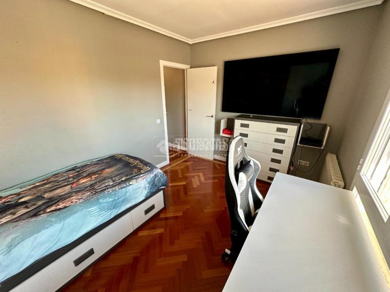 Foto adef4f03-2d47-483f-8ecf-7702b13ebba2. Casa aparellada amb calefacció aparcament a Pozo de Guadalajara