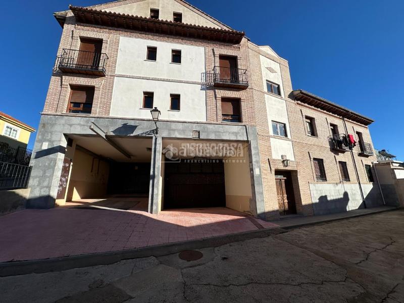 Foto e5ddf275-5927-4820-be74-6a202deb9c9f. Posto auto in Santos de la Humosa (Los)