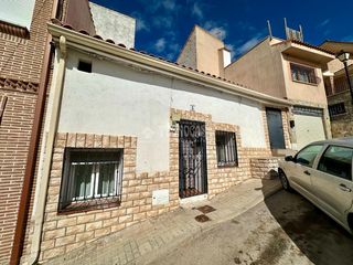 Casa aparellada a Santos de la Humosa (Los)