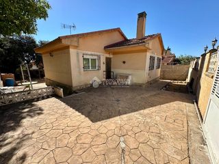 House in Loranca de Tajuña. Casa en venta en loranca de tajuña