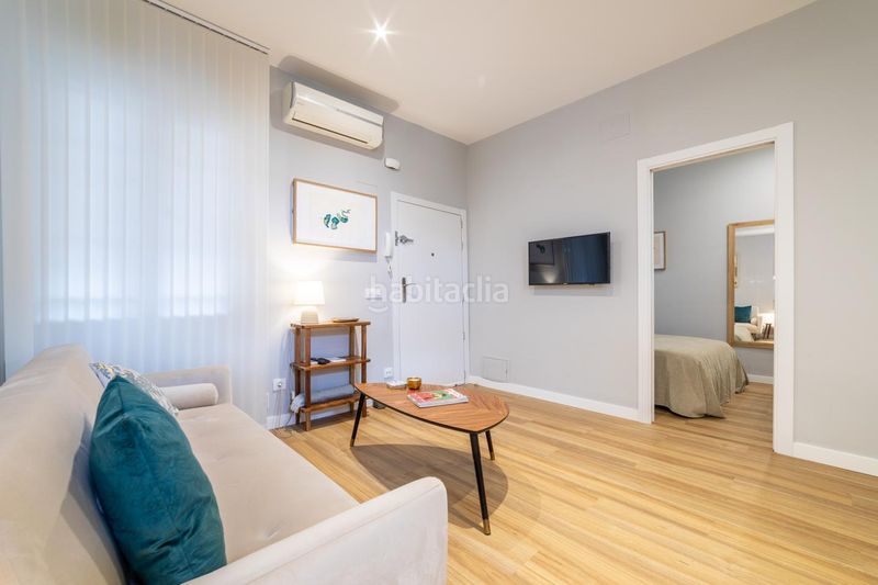 Foto f451bd52-bef5-43ca-97d4-bb137168a0f8. Rent flat in Embajadores-Lavapiés Madrid