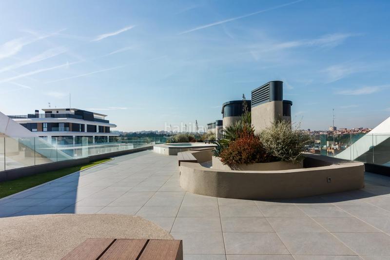 Foto 93ffc768-8ccf-4e8b-b994-0c2e2369b1e0. Alquiler piso elegante piso con spa, piscina, gimnasio y rooftop en Madrid