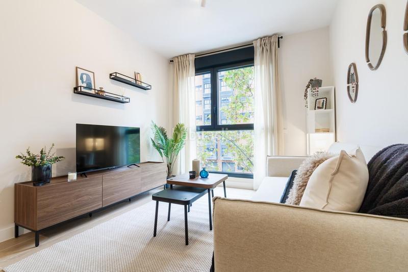 Foto b954e953-3f4d-4ca6-bdaf-643063370a94. Location appartement avec chauffage parking piscine dans Madrid