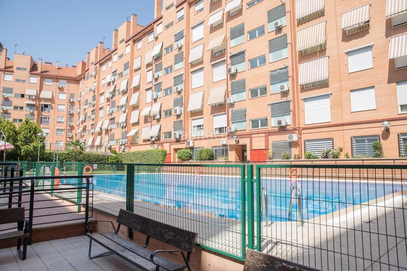 Foto d4180d98-a7f1-4b24-a374-5b68d117a1ae. Lloguer àtic amb calefacció aparcament piscina a Madrid