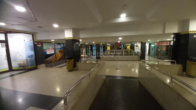 Foto a4ab25da-022b-4e57-93d0-75521c2a7e5d. Local comercial a avenida de Valladolid 1 a Val Alcalá de Henares
