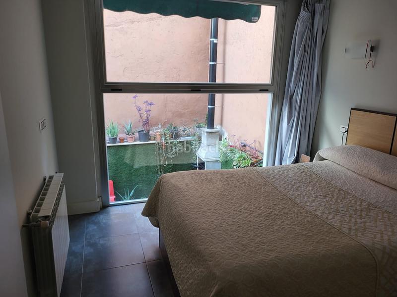 Foto c1d021cf-d687-4c46-880c-3842cd400827. Loft amb xemeneia calefacció a Valdeacederas Madrid