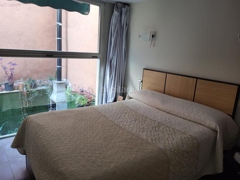 Foto c4f399b8-bc99-4a47-8419-c800c04a60ea. Loft amb xemeneia calefacció a Valdeacederas Madrid