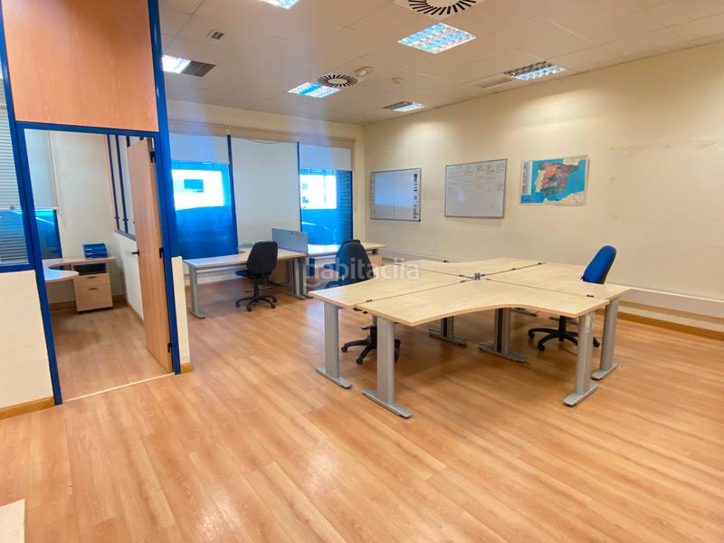 Foto ea692acd-bcd1-4755-a9dc-b1e7faa87982. Büro in calle de isabel colbrand 10 in Las Tablas Madrid