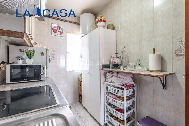 Foto eac5f6d6-3ba4-4175-8948-cbd2c61e6797. Flat with heating in Pradolongo Madrid