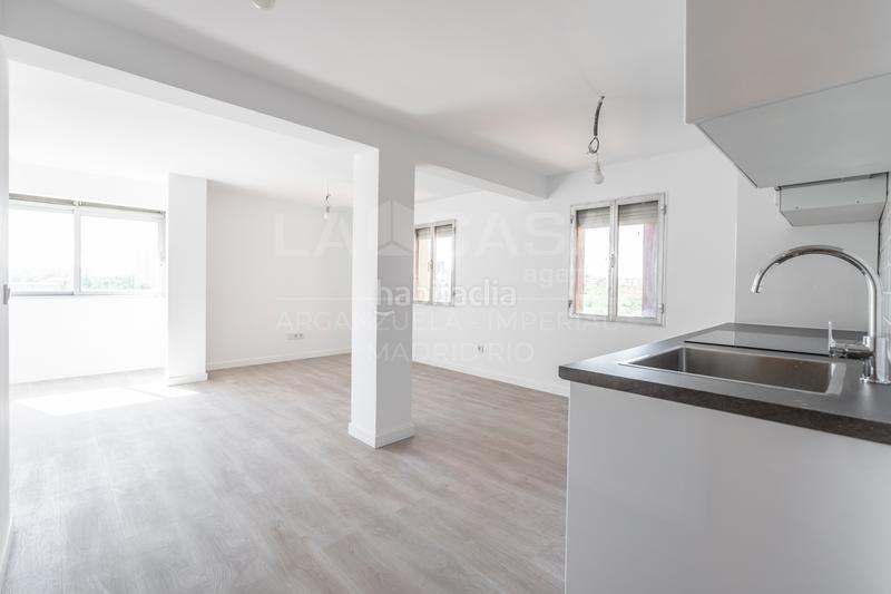 Foto 5f6eb62e-17aa-4bec-86a4-e99d53b375db. Etagenwohnung mit heizung in Simancas Madrid