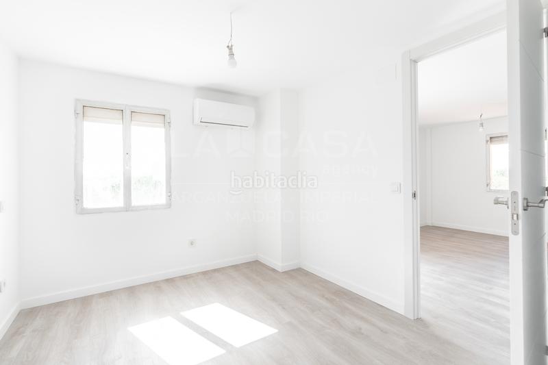 Foto ef2bb48e-757b-4fb5-b742-f3e631fe98f2. Etagenwohnung mit heizung in Simancas Madrid
