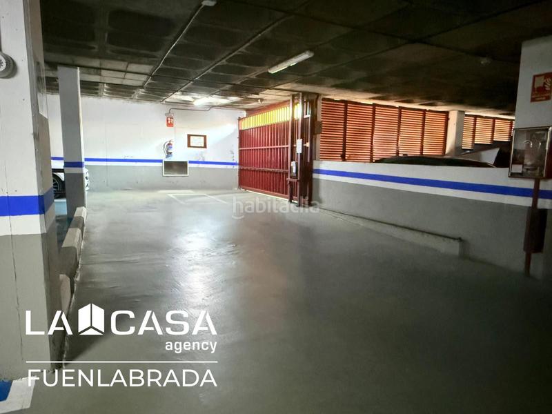 Foto 4c0aceb7-6437-4687-841d-1c9b4f63239e. Autoparkplatz in Centro Fuenlabrada