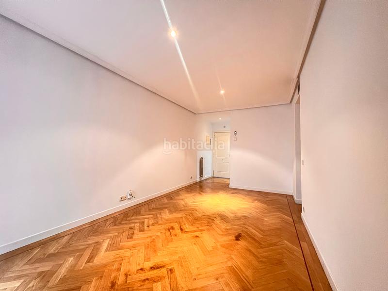 Foto 96785f11-cbbb-4f5f-b992-becc7bf34622. Rent flat with heating in Universidad-Malasaña Madrid