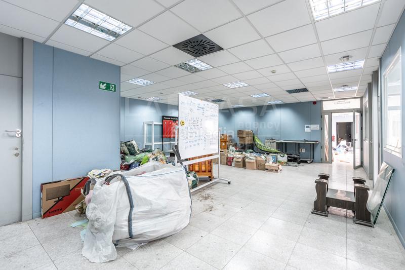 Foto 420a1daa-e109-428f-b583-7e2229b35e96. Capannone industriale in Leganés norte Leganés