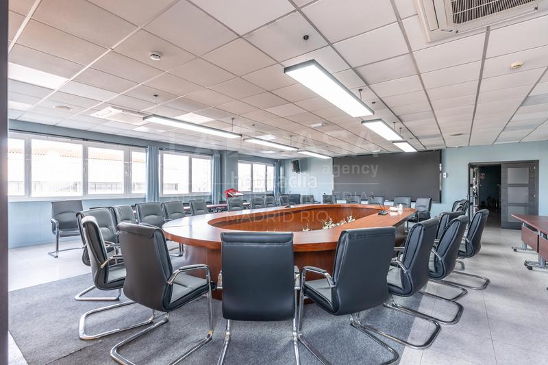 Foto c8203913-9ec6-403e-b0ae-4e5fb3be752c. Capannone industriale in Leganés norte Leganés