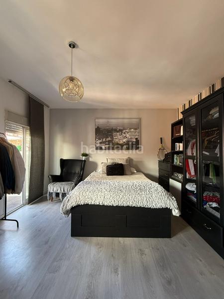 Foto 0f9baf3f-d8b5-4864-9314-265ec77cc8c3. Piso atico en venta en calle hermenegildo bielsa, en Madrid