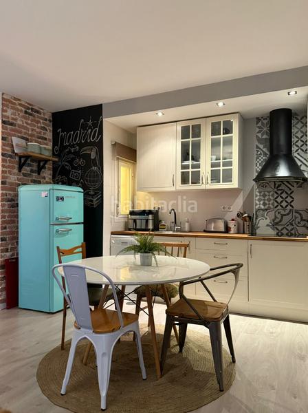 Foto eea91824-758b-4c15-9aad-4d819f6fcd86. Piso atico en venta en calle hermenegildo bielsa, en Madrid