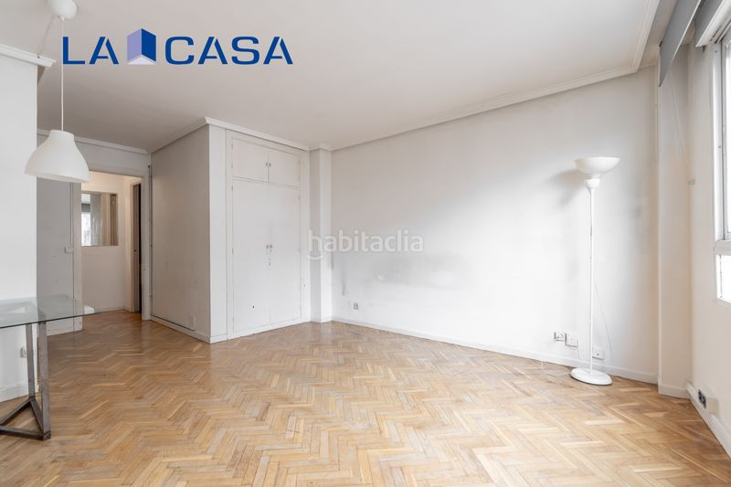 Foto f157b610-9470-4118-9c3a-258351f8546a. Pis amb calefacció a Cortes-Huertas Madrid