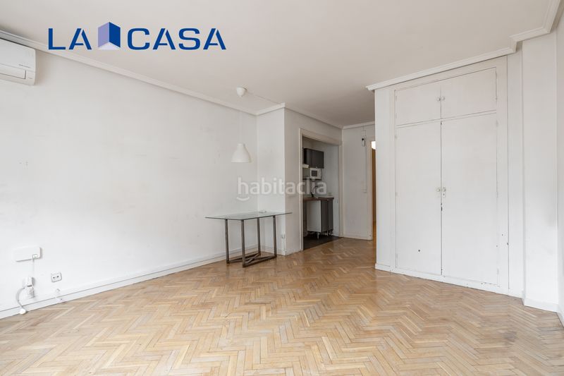 Foto fc009bbb-e7c2-4b13-8cd4-428b185afd62. Pis amb calefacció a Cortes-Huertas Madrid