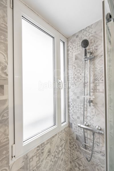 Foto 1b8f6909-b381-4e2b-b596-85955bdb17d6. Pis a calle linneo 20 a Imperial Madrid