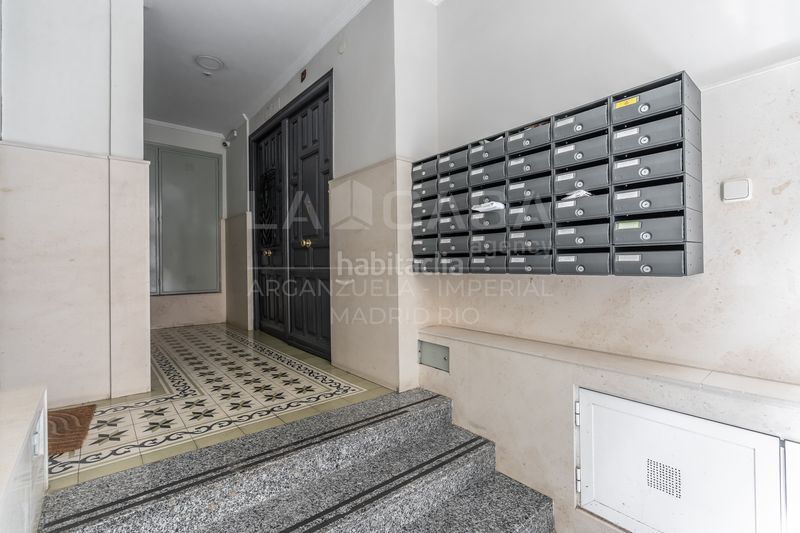 Foto 756938a5-bc86-40b0-ad39-93b5722486fe. Pis a calle linneo 20 a Imperial Madrid