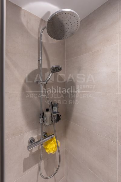 Foto 29eab22c-0d97-4a03-abb9-f97c57335510. Pis amb aparcament a Guindalera Madrid