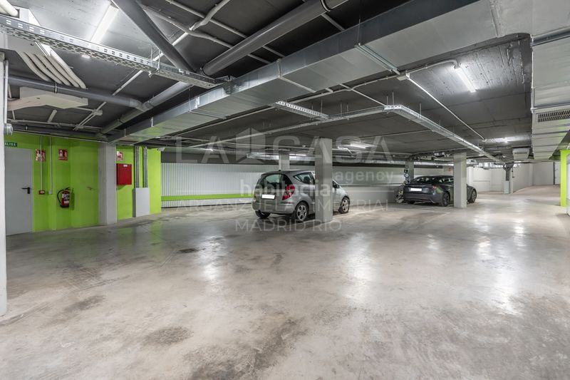 Foto 3c2b1648-b84b-4413-83cf-5ab106780efd. Pis amb aparcament a Guindalera Madrid