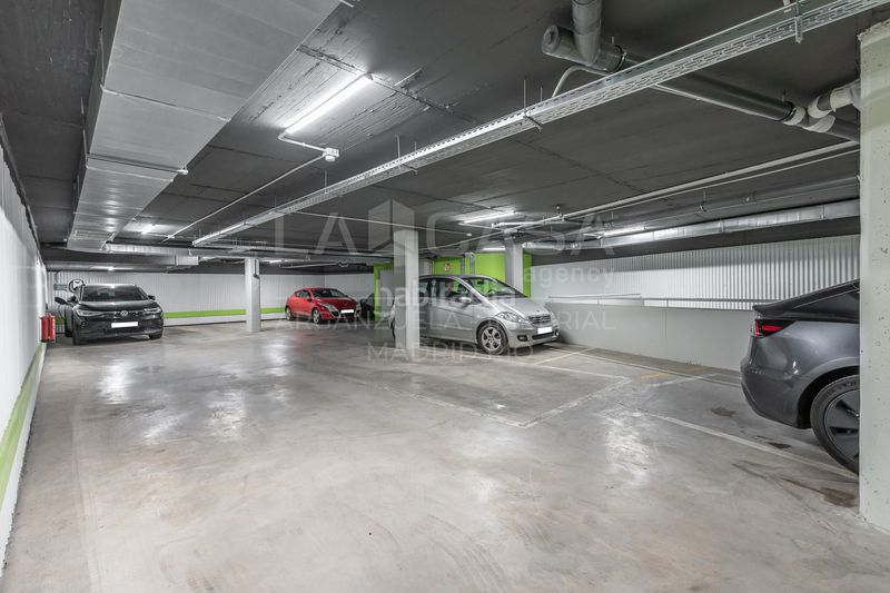 Foto 503e8cc7-f448-44e9-83a5-30cf714c538b. Pis amb aparcament a Guindalera Madrid