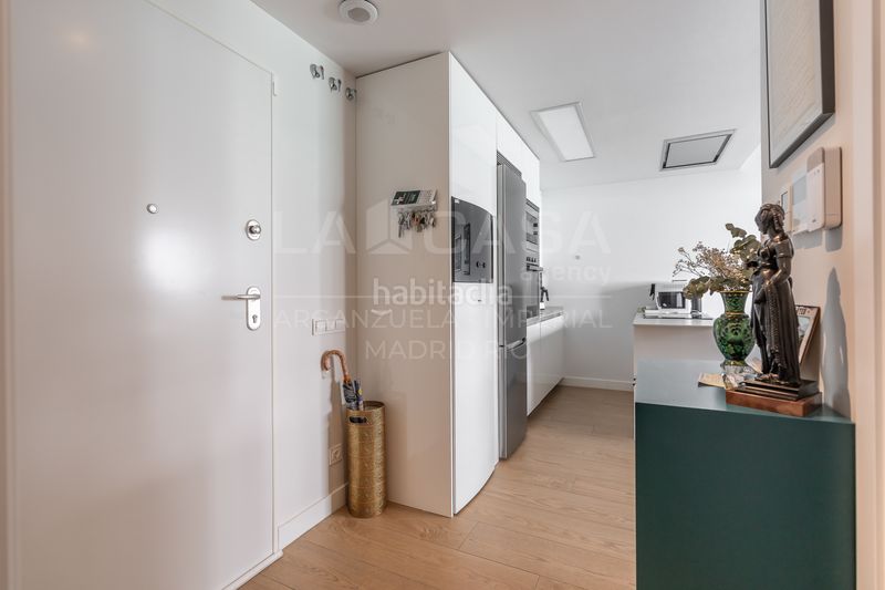 Foto eab19dd3-3933-4aae-af03-1a1ec3f1ec4a. Pis amb aparcament a Guindalera Madrid