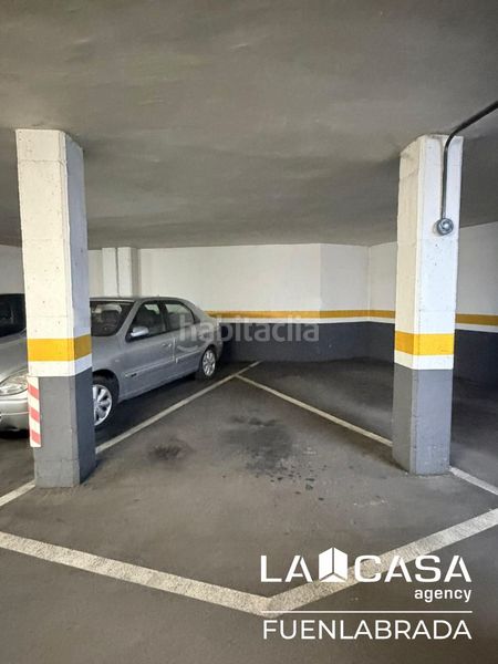 Foto d30a9291-d8a7-41f4-8eeb-2f6c3804565d. Aparcament cotxe a Centro Fuenlabrada