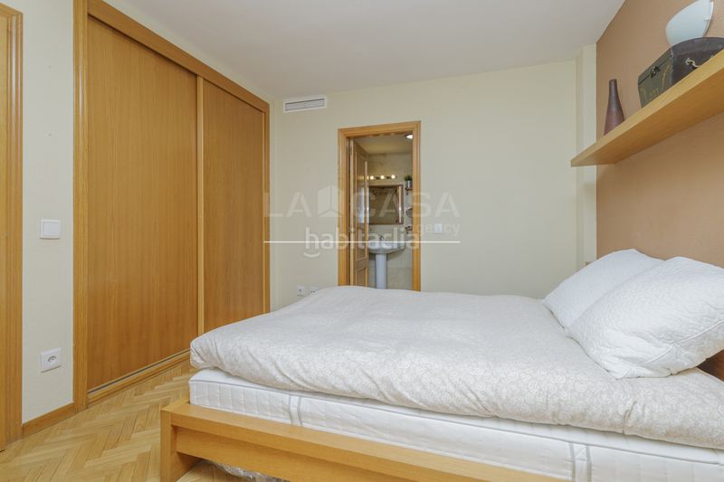 Foto aed89b8d-3e6f-4388-a4db-2321eab9972b. Pis amb aparcament a Centro Fuenlabrada