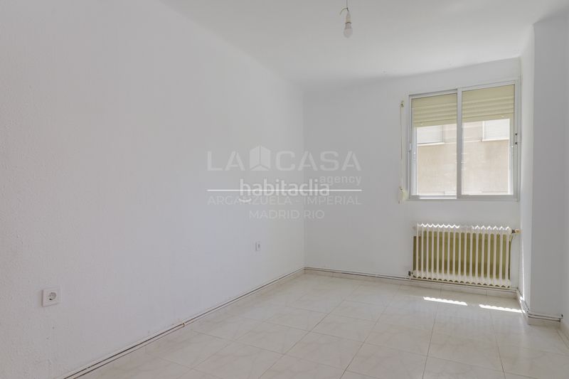 Foto 51536a98-0780-4c75-91b0-693d31ff4482. Pis a Lucero Madrid