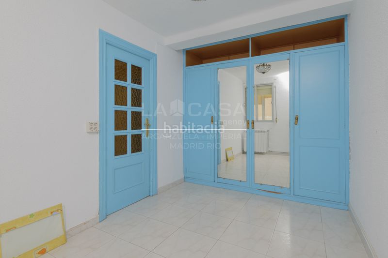 Foto 7401354c-05b7-48e5-b6de-5595fff455dd. Pis a Lucero Madrid