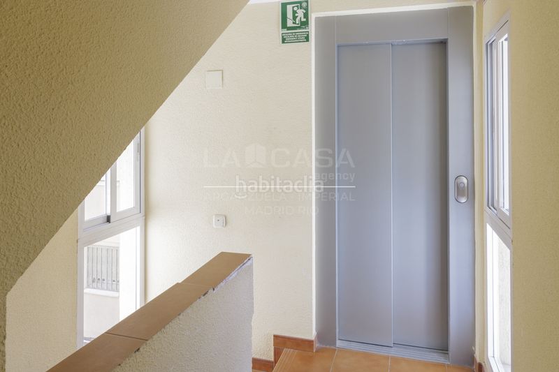 Foto cfade055-1bea-467d-badc-e5bb82f1ea3b. Pis a Lucero Madrid