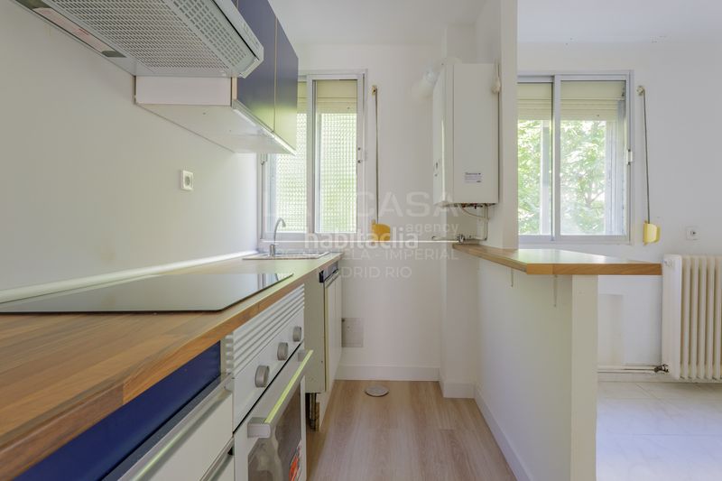 Foto f21e961b-5060-48c0-bc99-3014ef396b36. Pis a Lucero Madrid