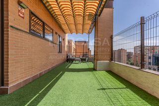 Dúplex a Calle de Agastia