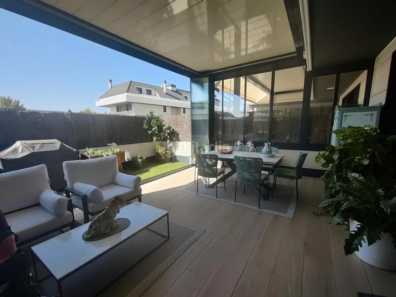 Foto 6ad6e961-3546-4275-b248-d69b64465d8b. Zweistöckige wohnung mit heizung pool in Valenoso Boadilla del Monte